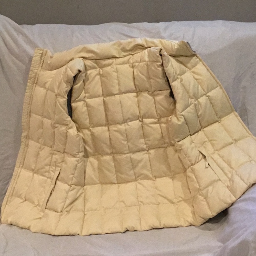 GAP Vest - Picture 2 of 8